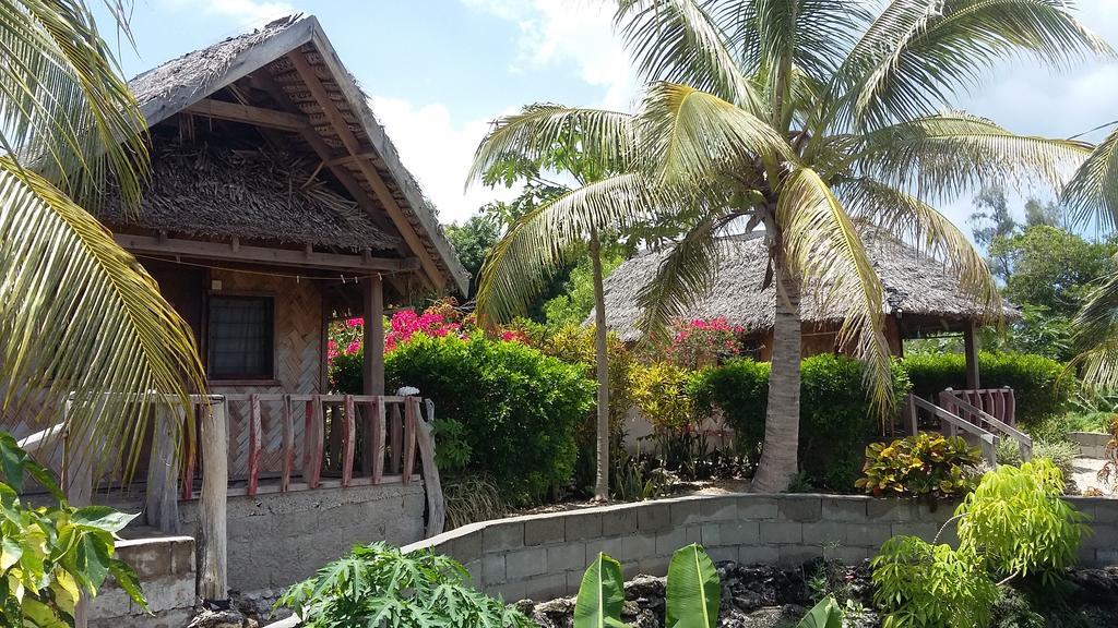 Rocky Ridge Bungalows Iuiak Екстериор снимка